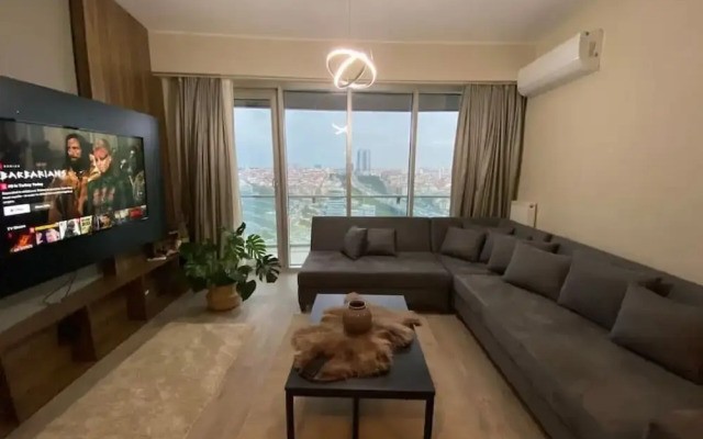 1 1 Balcony Deluxe Apart - Near Mall of Istanbul