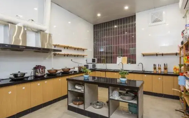 Zhuwo Apartment (Shenzhen Bao'an International Airport Guxu Subway Station)