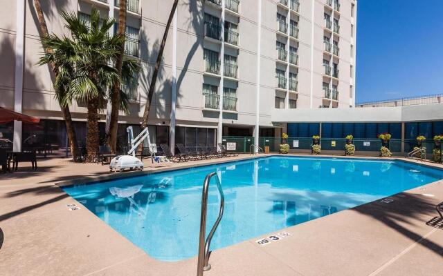 DoubleTree by Hilton Phoenix Midtown