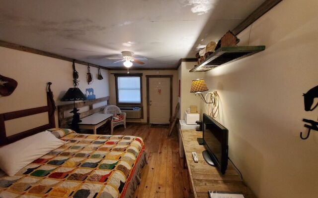 Jamesport Inn