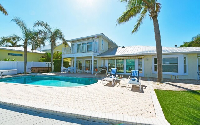 Ocean Sunrise Apartment 5