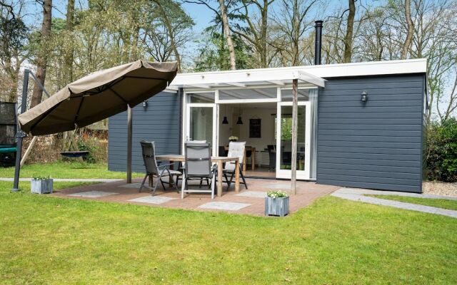 Secluded Bungalow in Laag-soeren With Garden