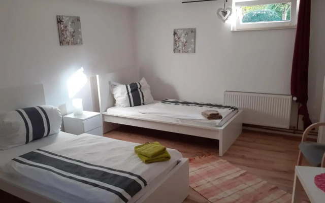 Souterrain Apartment Laatzen