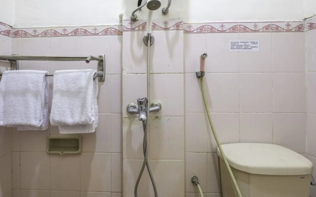 OYO Flagship 1779 Syahransah Guest House