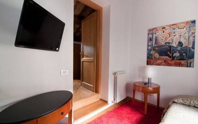 Excel Passetto Suites