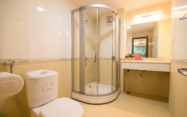 RedDoorz Plus near Benh Vien 108