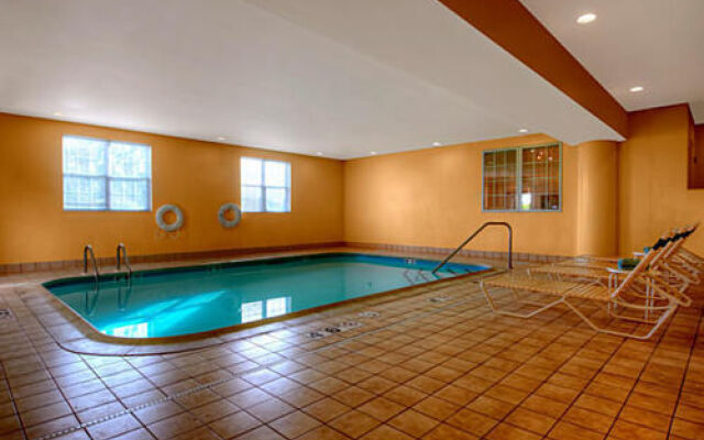 TownePlace Suites Manchester Boston Regional Airport