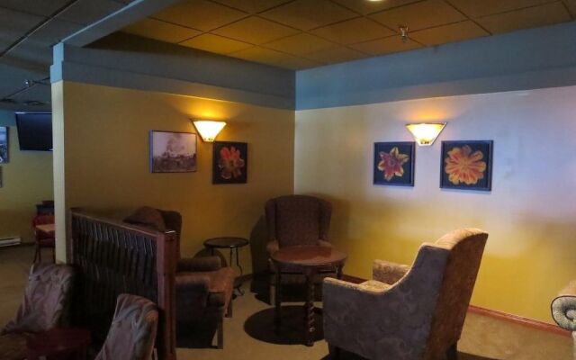 Town and Mountain Hotel