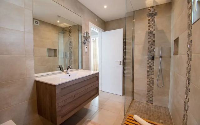 Casa Ana Superbly Renovated With Heated Private