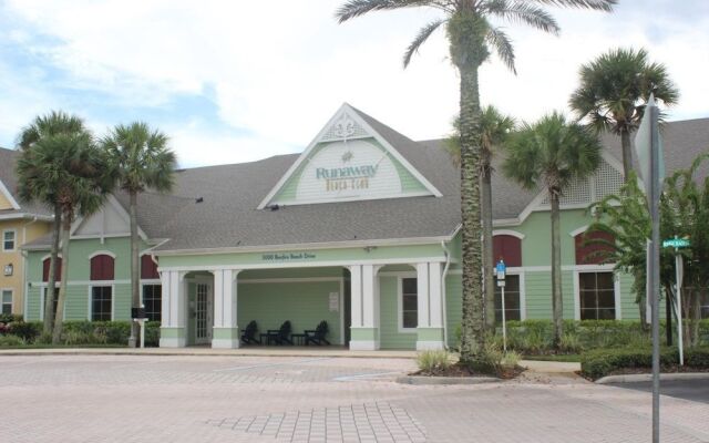 Runaway Beach Club 3203 - Two Bedroom Condo