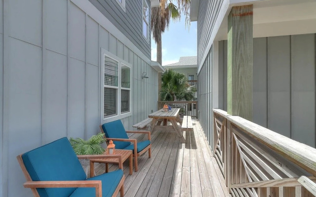 519wac 3 Bedroom Home by Redawning