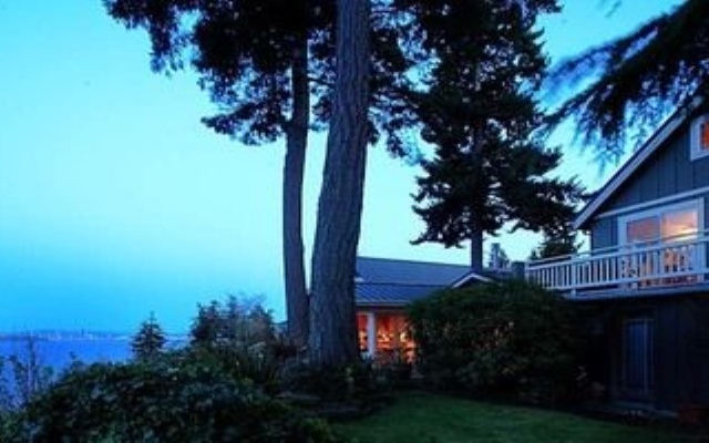 Skiff Point Guest House