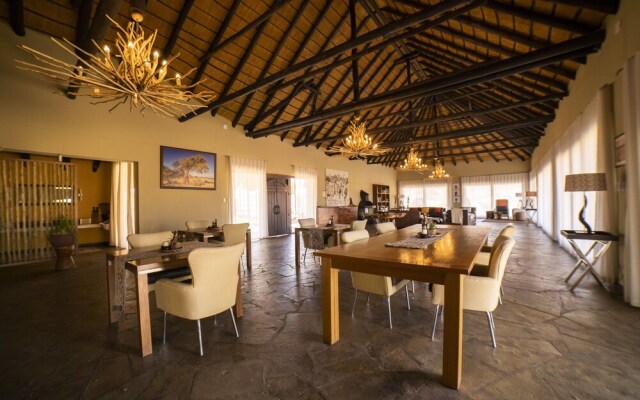 Sandfontein Lodge & Nature Reserve