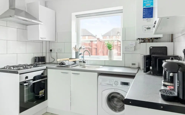 Charming 3 bed House in Wollaton, Nottingham