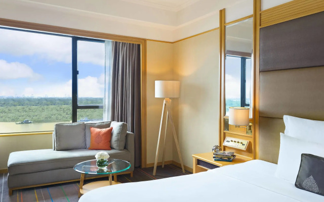 Renaissance Riverside Hotel Saigon