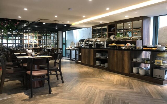 The Herriott Hotel & Suite Danang