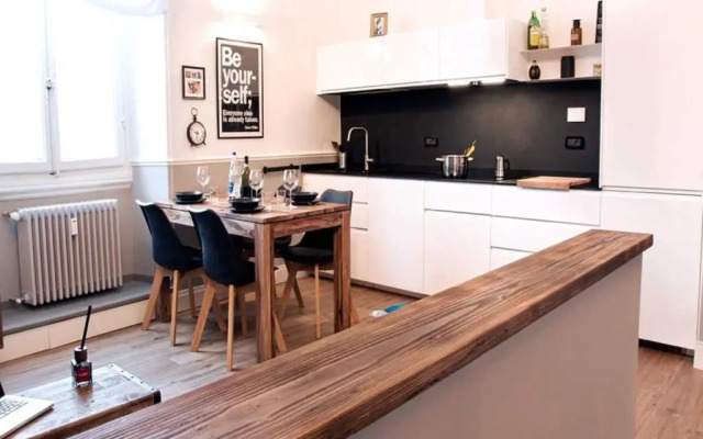 Dandy House on the Arno River