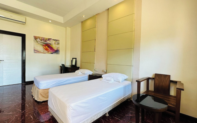 Tugsaw Resort