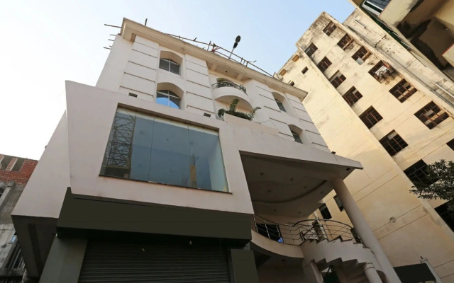 Oyo Flagship 26480 Hotel Nisa