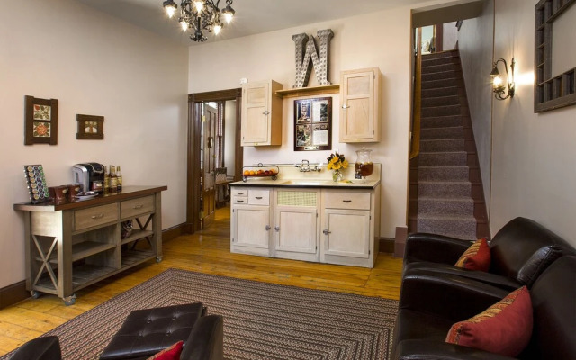 Weller Haus Bed, Breakfast & Event Center