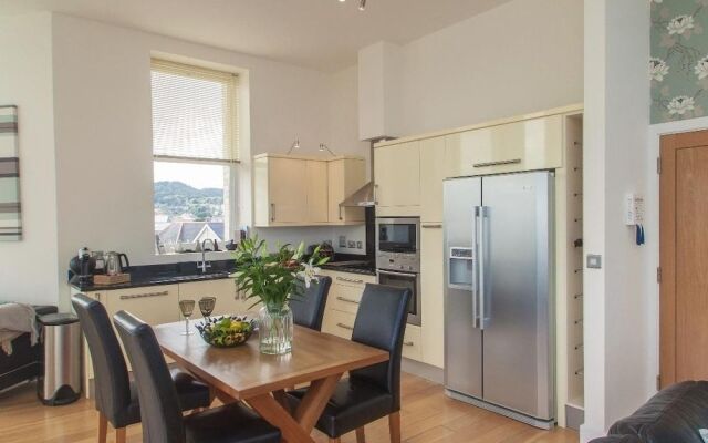 Apartment 4 Granville Point