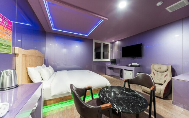 Yeosu San Self Check-in Hotel