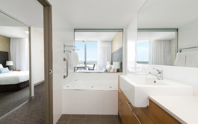 Mantra Twin Towns Resort