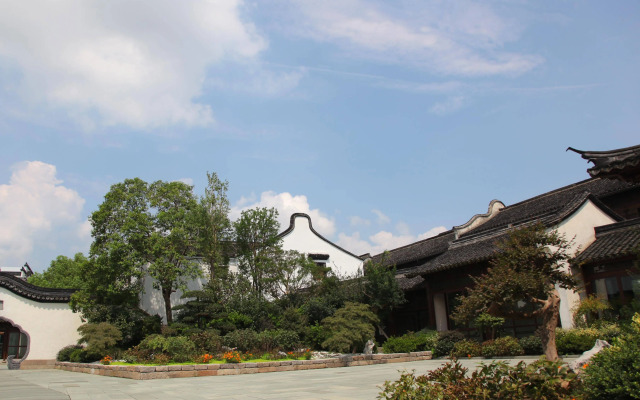Waterside Resort
