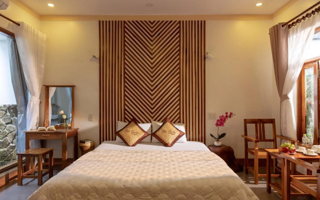 Little Garden Bungalow