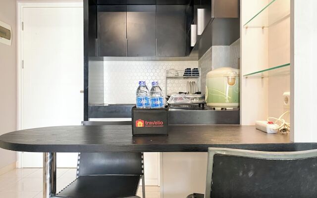 Warm Living And Homey 2Br At Springlake Summarecon Bekasi Apartment