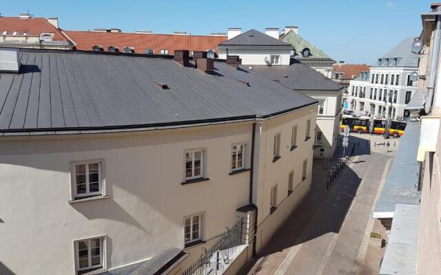 Krakowskie Przedmiescie - Night and Day