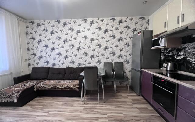 AlexHome (Alexhome) on Stroiteley Street 6