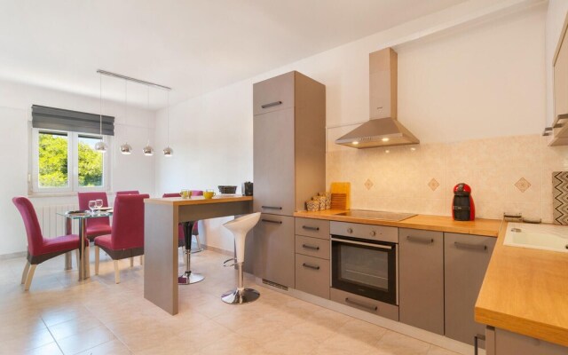 Nice Apartment in Split With 2 Bedrooms and Wifi