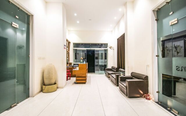 FabHotel Amrit Greens