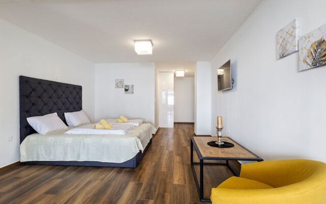 Pleasing Apartment in Crikvenica With Private Pool