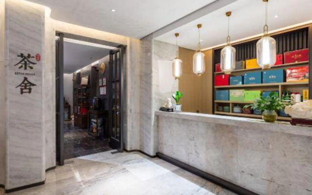 Shiyan Jiahua Holiday Hotel (Wuyan Shopping Mall People's Hospital Branch)