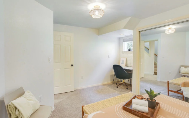 Updated Tacoma Home w/ Fire Pit!