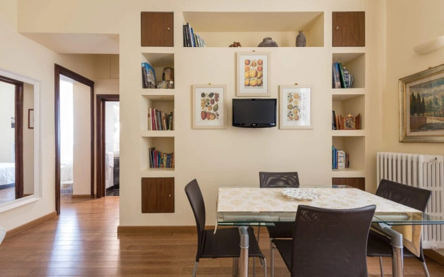 Charming 2bed Apt Overlooking Duomo