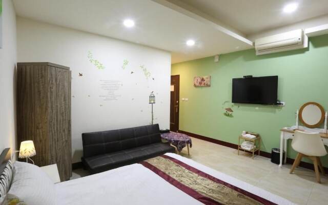 Sanyi Hawthorn B&B