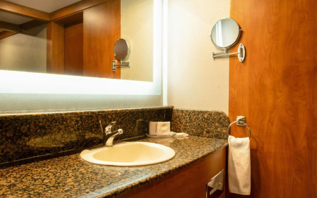 Courtyard by Marriott Mexico City Revolucion