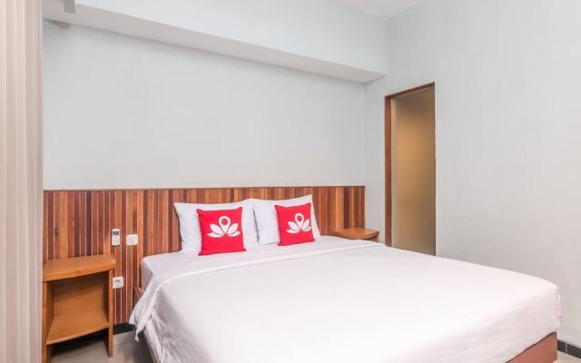 ZEN Rooms Raya Kuta 3
