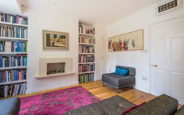 Charming Golders Green Home by Hampstead Heath