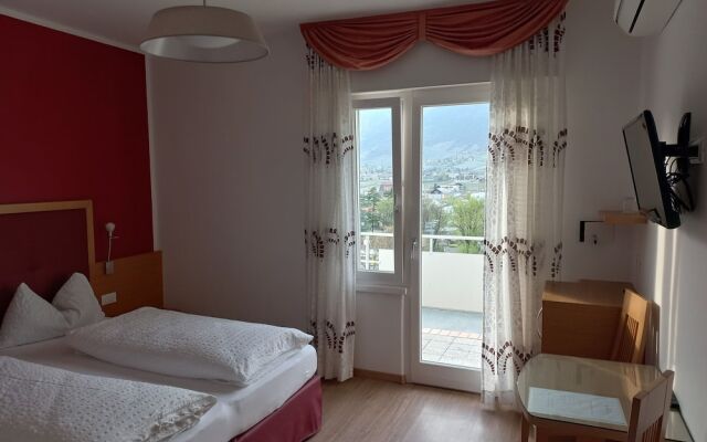 Hotel Garni Lux