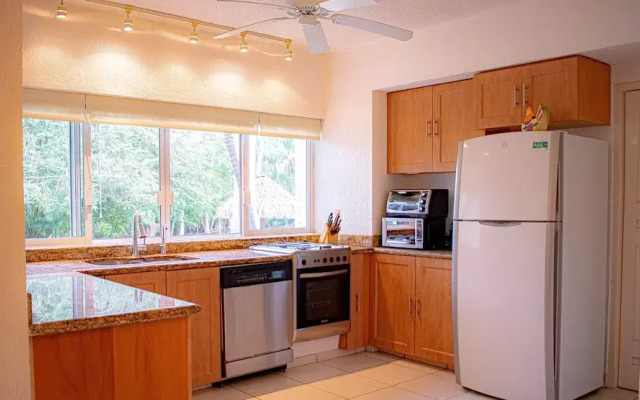 Condo Palau by Kivoya