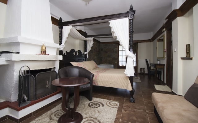 Pliades Hotel