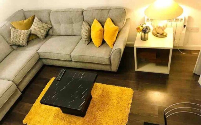 Aarons Stunning 2-bed in Aberdeen City Centre