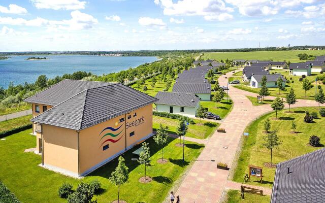Holiday home in Markkleeberg with a shared pool