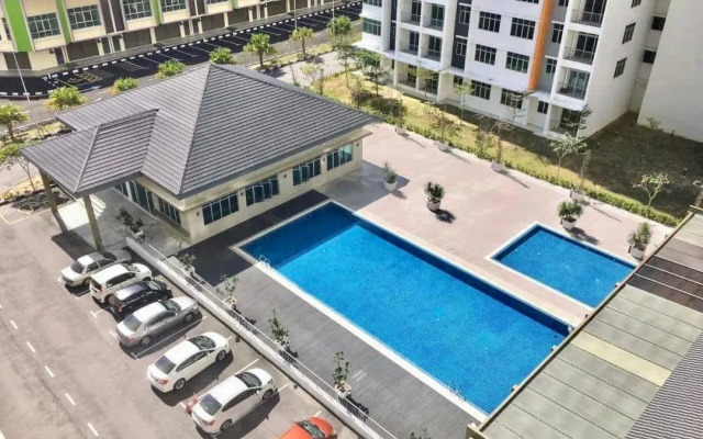 Ammar Sky Home with Swmg Pool & WIFI- Muslim Only