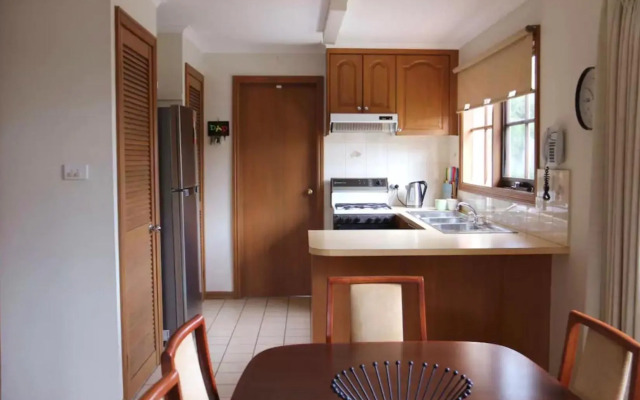 Stylish 2 Bedroom Unit