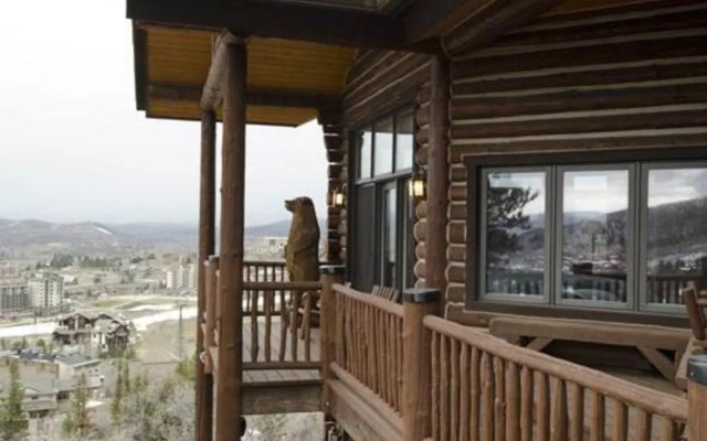 Ponderosa 6 Br Home by RedAwning